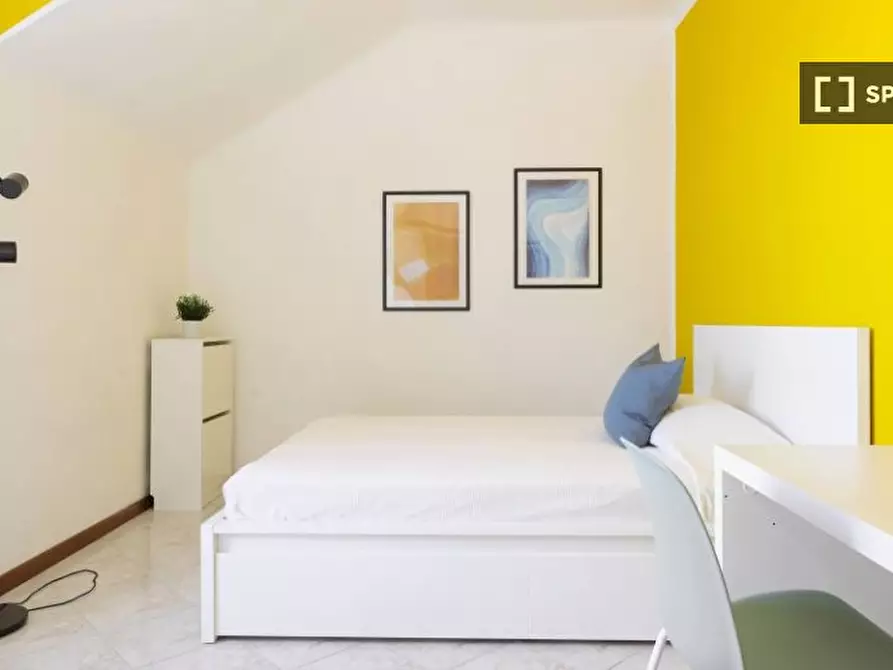 Immagine 1 di Camera condivisa in affitto  in Via Vigevano a Milano