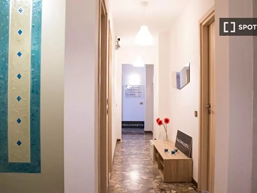 Immagine 17 di Camera condivisa in affitto  in Mantova a Brescia