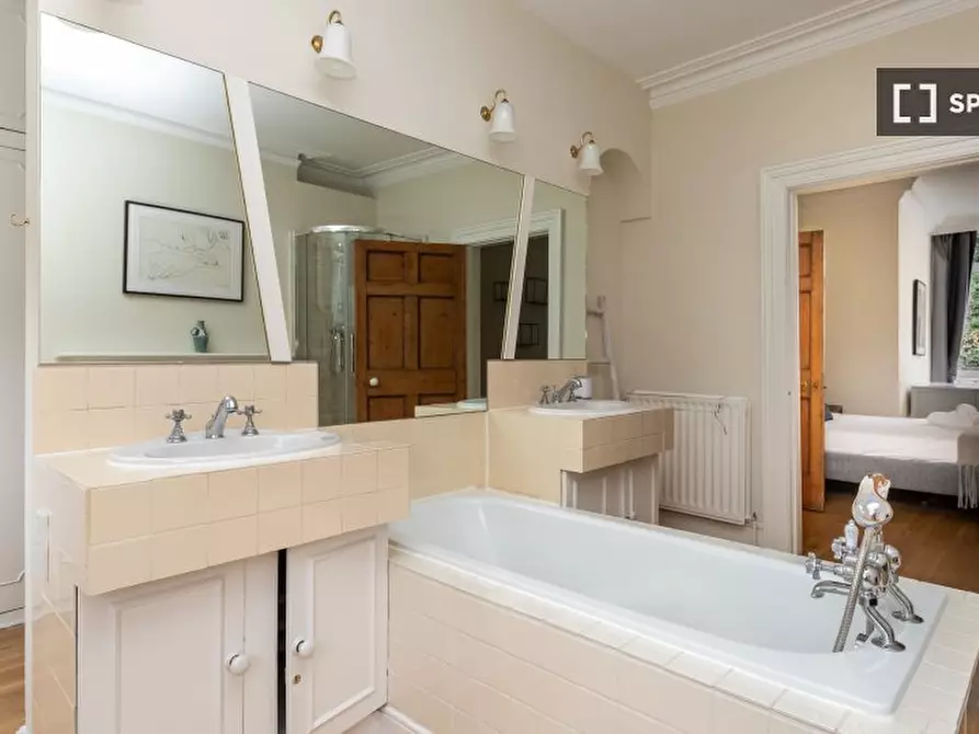 Immagine 18 di Appartamento in affitto  in Pelham St a Kensington