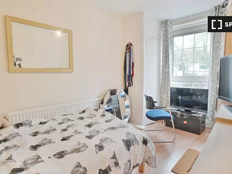 Immagine 2 di Camera condivisa in affitto  in Gill St a Poplar
