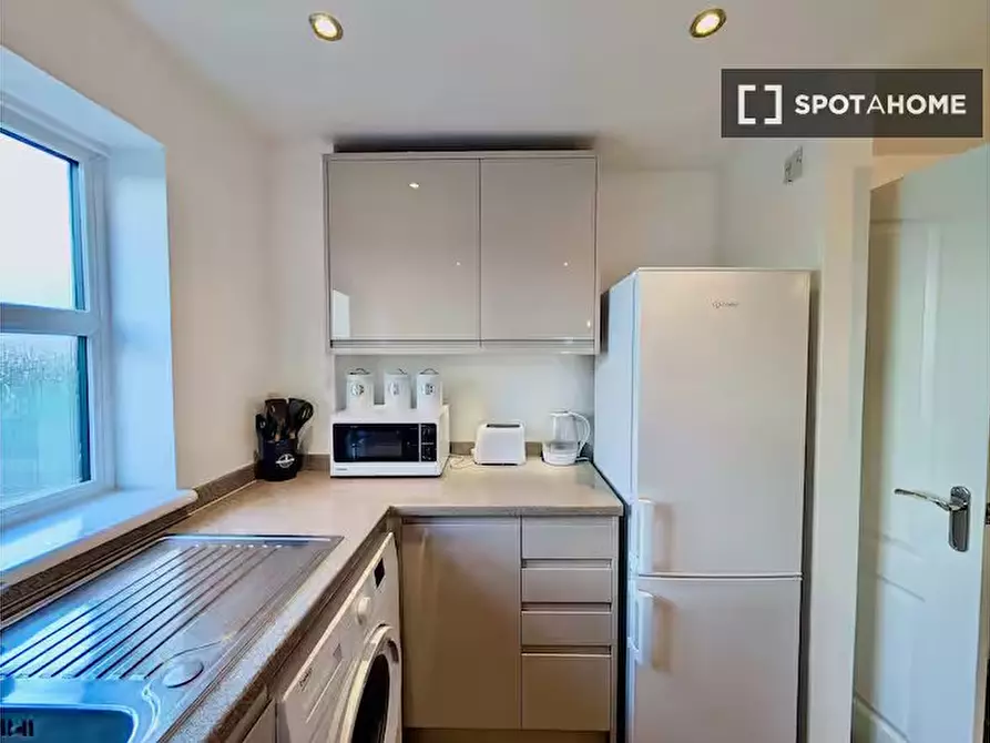 Immagine 3 di Appartamento in affitto  in Troutbeck Close a Colnbrook with Poyle