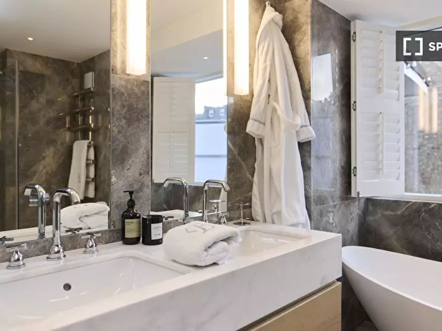 Immagine 15 di Appartamento in affitto  in William Mews a 