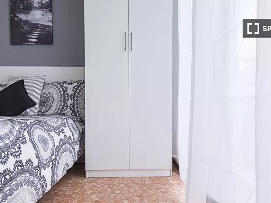 Immagine 7 di Camera condivisa in affitto  in Viale Emilio Caldara a Milano