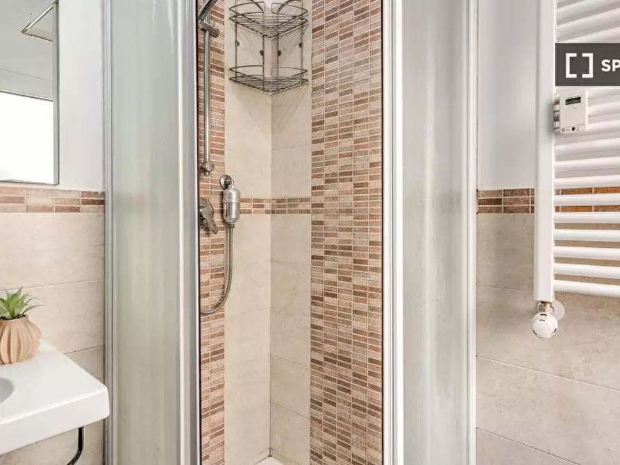 Immagine 11 di Appartamento in affitto  in Via della Moletta a Roma