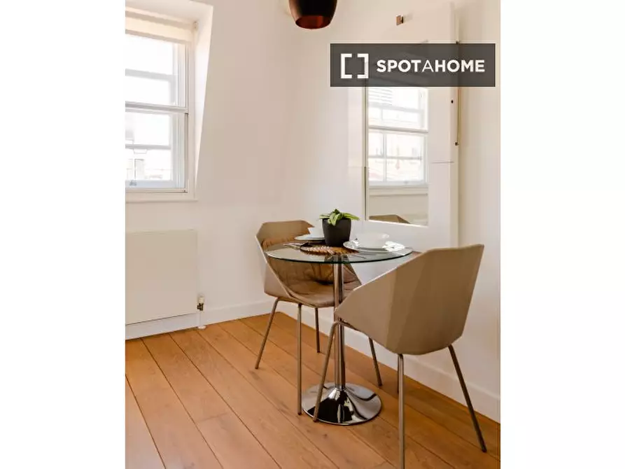 Immagine 10 di Appartamento in affitto  in Old Compton St a 