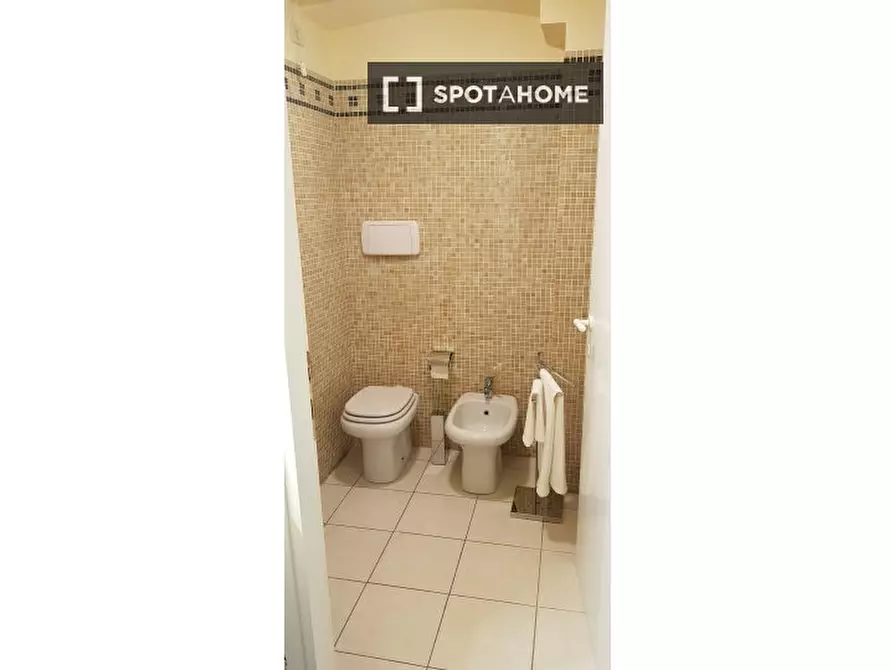 Immagine 15 di Appartamento in affitto  in Str. della Carità a Milano