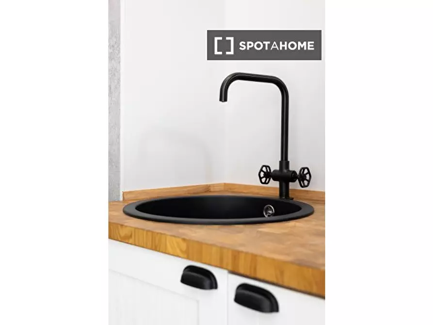 Immagine 5 di Appartamento in affitto  in Via Saluzzo a Roma