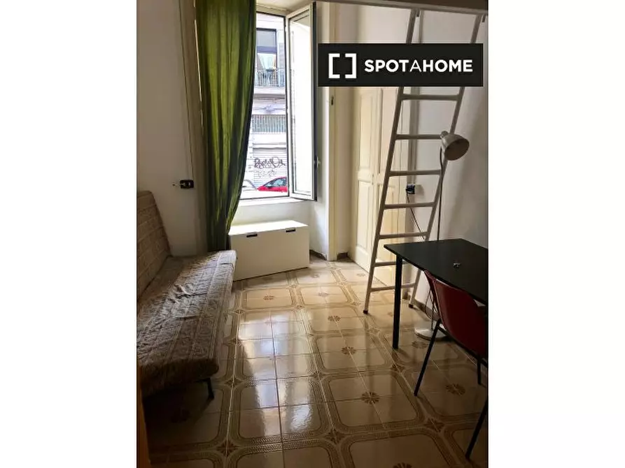 Immagine 5 di Camera condivisa in affitto  in Via Padre Francesco Denza a Napoli