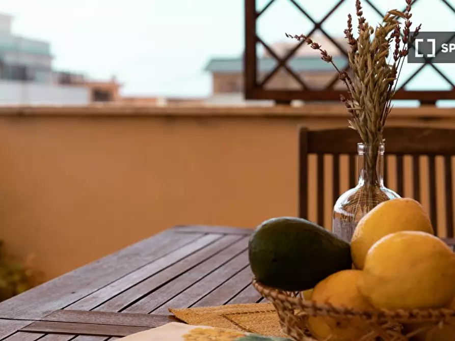 Immagine 7 di Appartamento in affitto  in Via delle Triremi a Roma