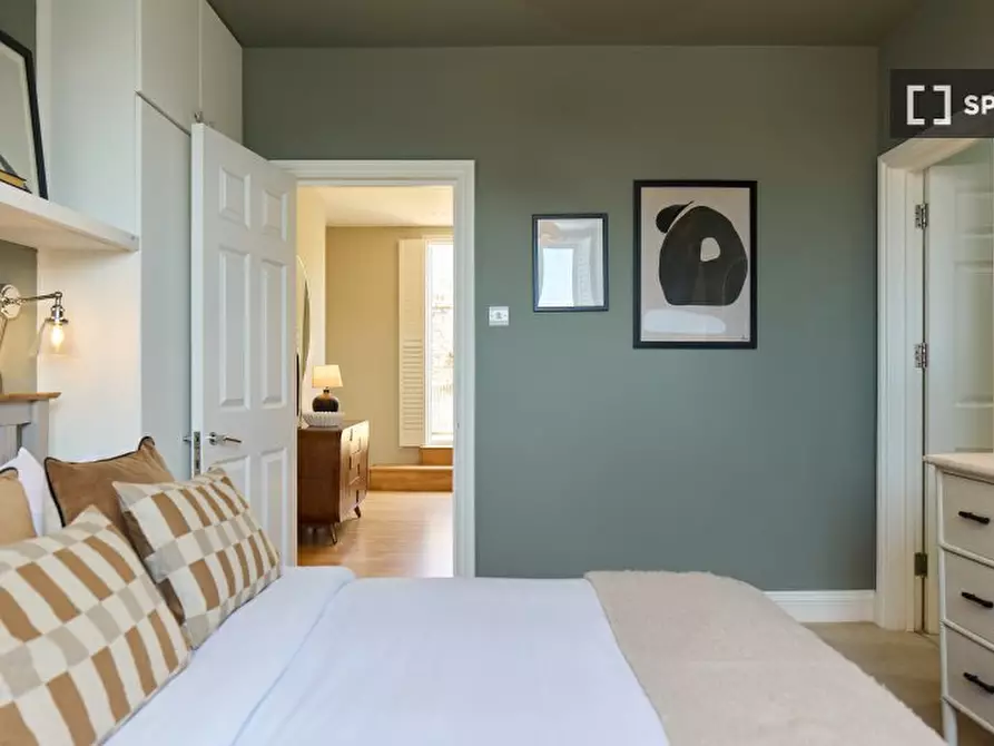 Immagine 14 di Appartamento in affitto  in Santos Road a Wandsworth