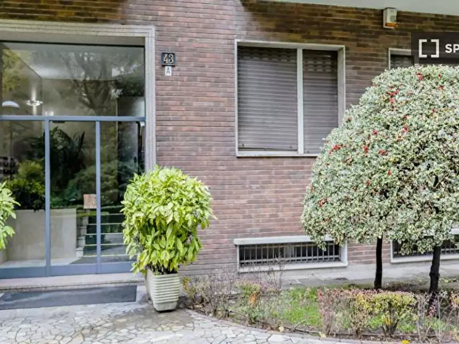 Immagine 13 di Camera condivisa in affitto  in Via Andrea Solari a Milano