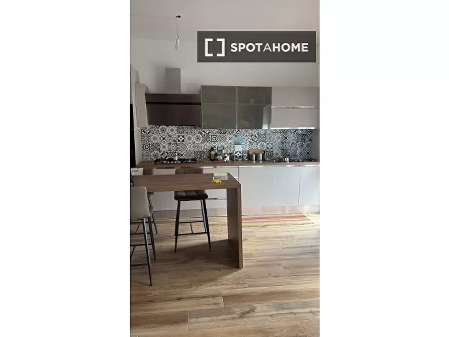 Immagine 5 di Camera condivisa in affitto  in Via Dino Penazzato a Roma