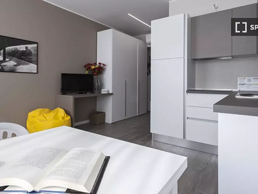 Immagine 14 di Appartamento in affitto  in Piazzale Luigi Cadorna a Milano