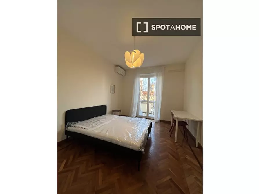 Immagine 1 di Camera condivisa in affitto  in Via Michelangelo Buonarroti a Milano