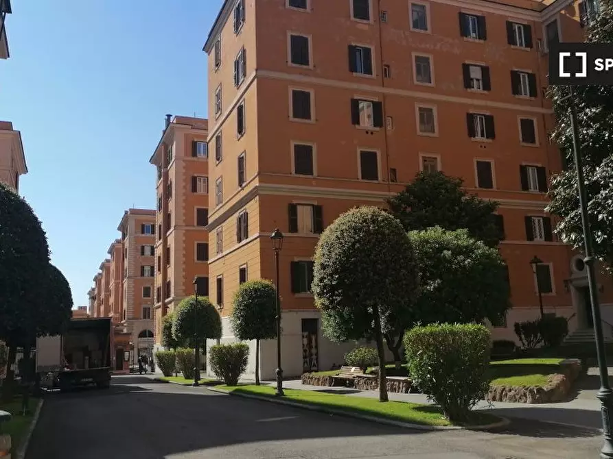 Immagine 9 di Camera condivisa in affitto  in Via Foligno a Roma