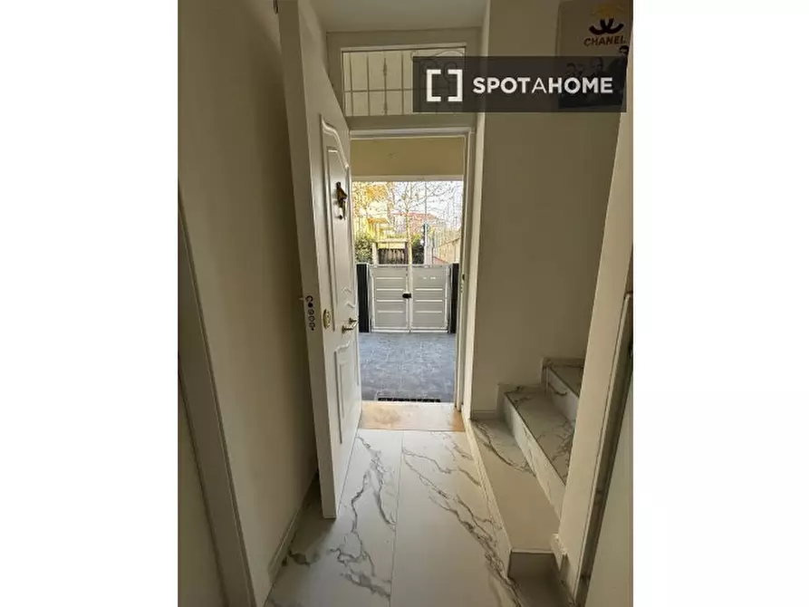 Immagine 16 di Camera condivisa in affitto  in Via Mario Greppi a San Donato Milanese