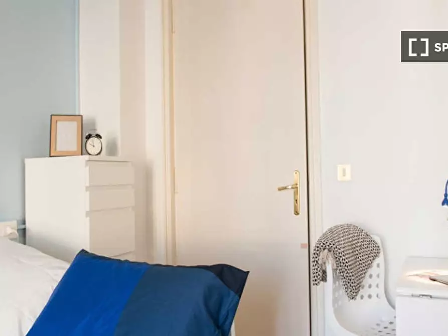 Immagine 7 di Camera condivisa in affitto  in Via San Francesco da Paola a Torino