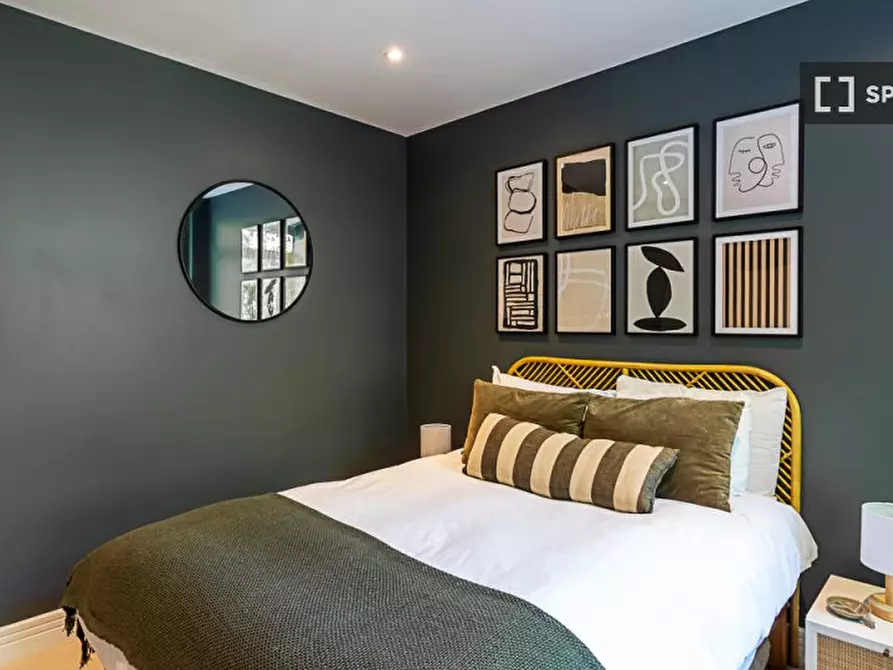 Immagine 18 di Appartamento in affitto  in Red Lion Square a Camden Town