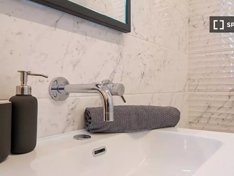 Immagine 7 di Appartamento in affitto  in Via Camillo Cavour a Firenze