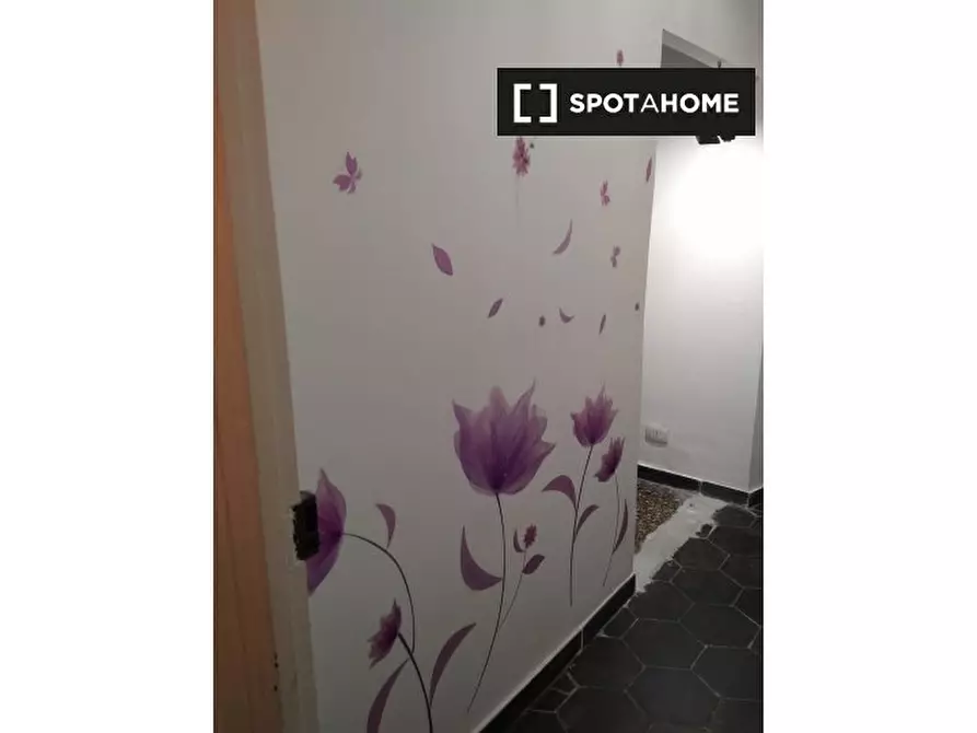 Immagine 14 di Camera condivisa in affitto  in Via Venezia a Genova