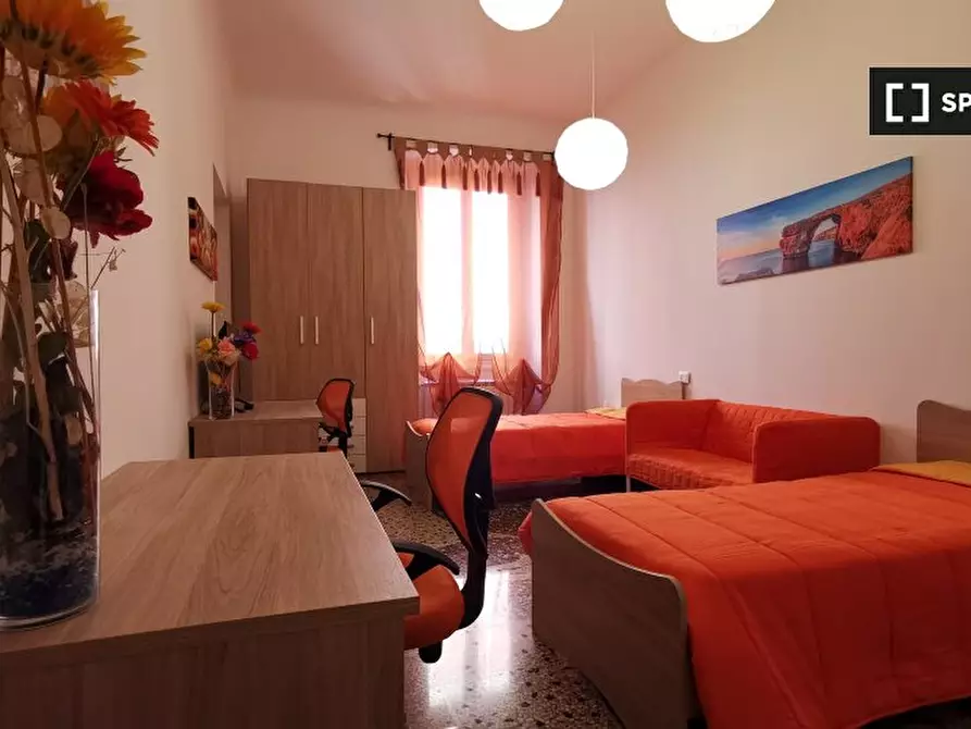 Immagine 12 di Camera condivisa in affitto  in Via Venezia a Genova