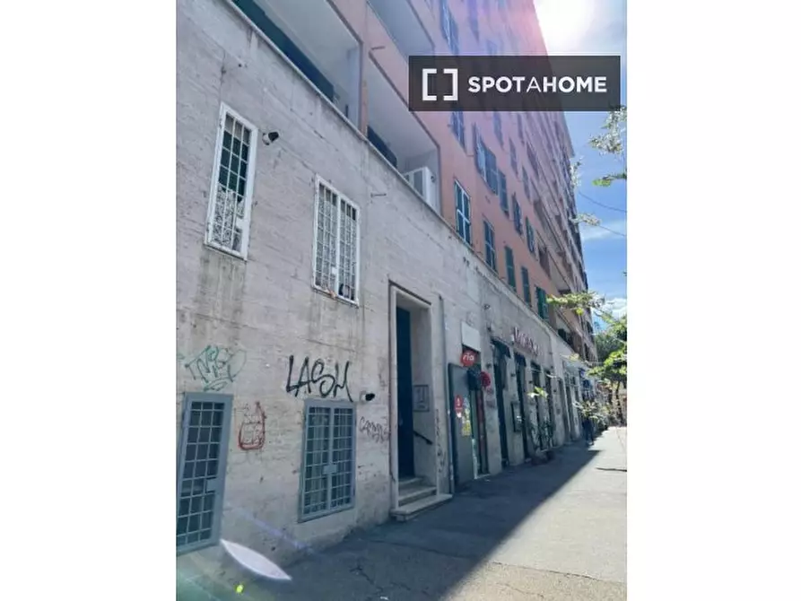 Immagine 15 di Appartamento in affitto  in Viale Furio Camillo a Roma