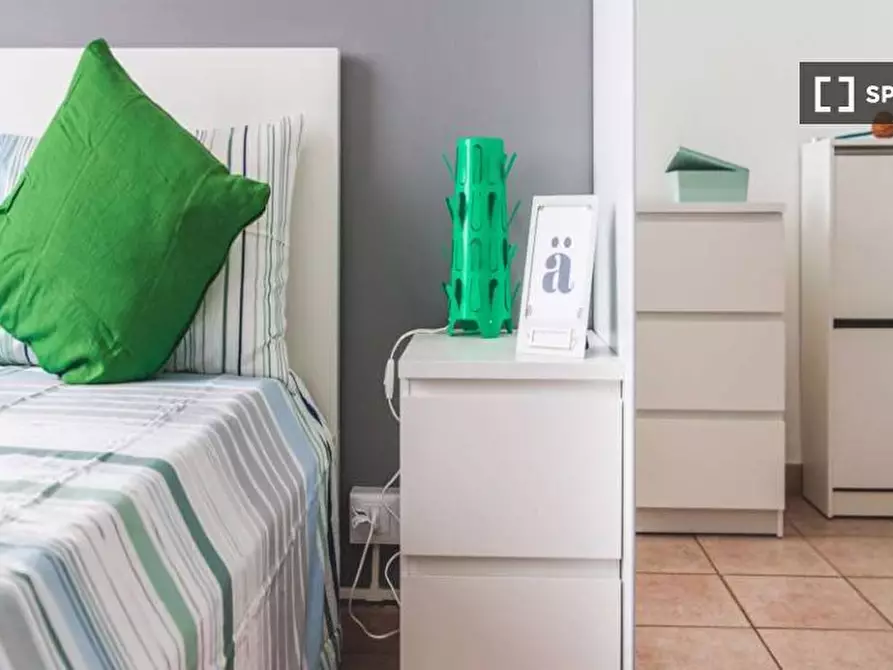 Immagine 4 di Camera condivisa in affitto  in Via Giuseppe Frua a Milano