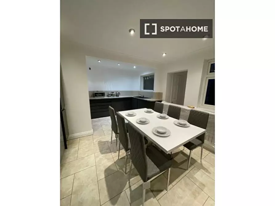 Immagine 9 di Appartamento in affitto  in Woodlands Grove a Croydon