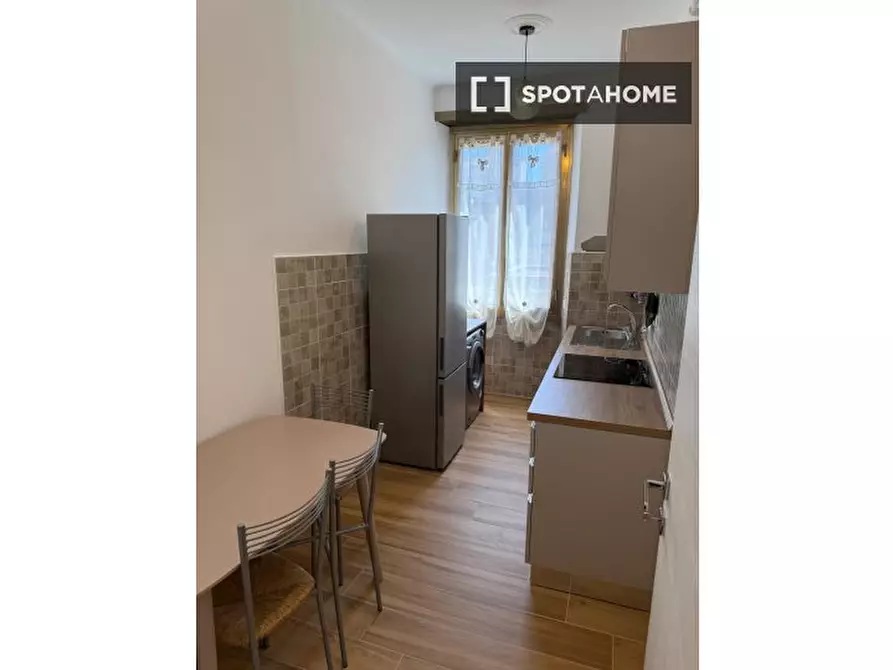 Immagine 10 di Appartamento in affitto  in Via Claterna a Roma