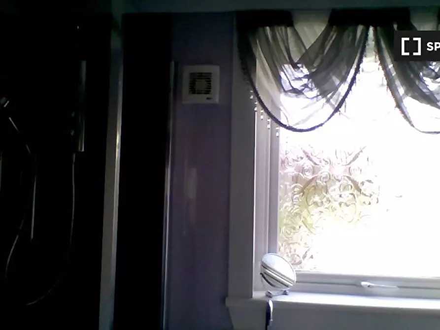Immagine 12 di Camera condivisa in affitto  in burdiehouse avenue a Moredun
