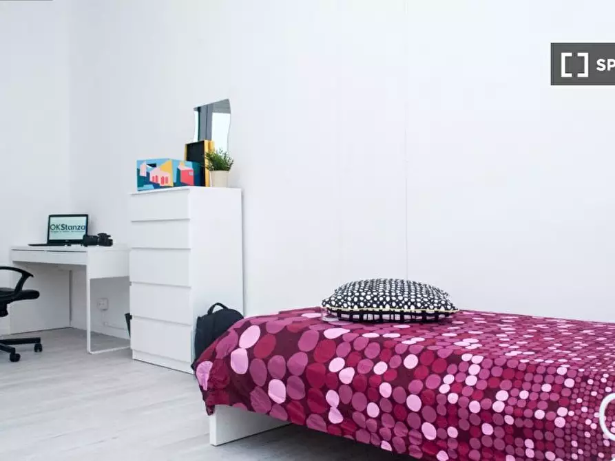 Immagine 4 di Camera condivisa in affitto  in Piazza Tancredi Galimberti a Torino