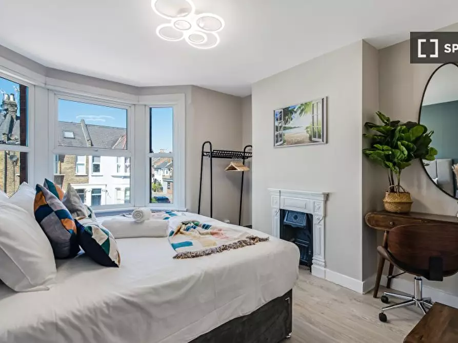 Immagine 17 di Appartamento in affitto  in flat a a Tottenham