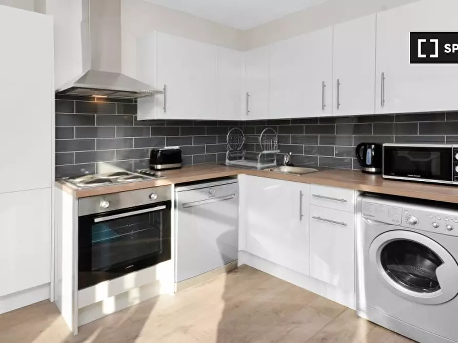 Immagine 5 di Camera condivisa in affitto  in Candy St a Poplar