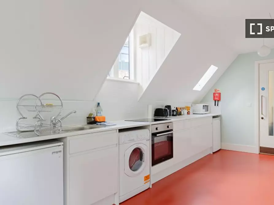 Immagine 2 di Appartamento in affitto  in flat a Poplar