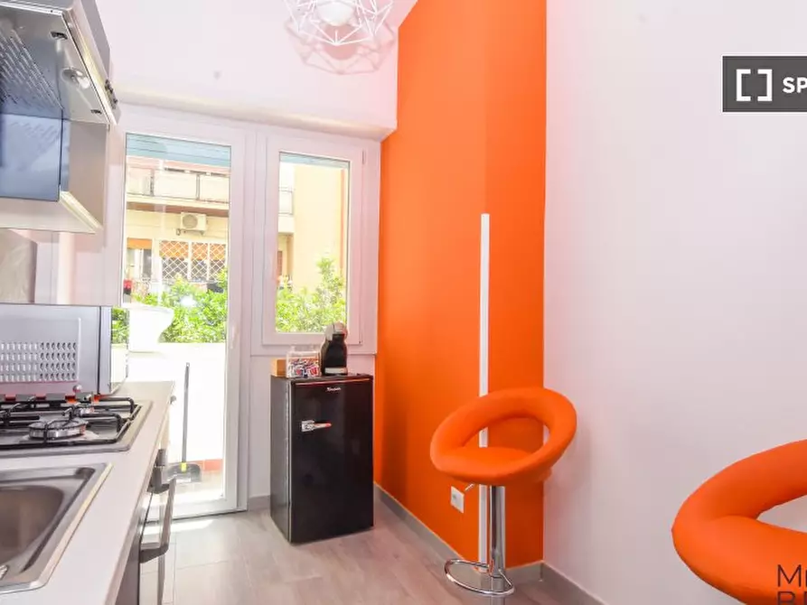 Immagine 16 di Appartamento in affitto  in Via Salvatore Pincherle a Roma