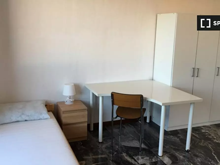 Immagine 11 di Camera condivisa in affitto  in Via San Donato a Bologna