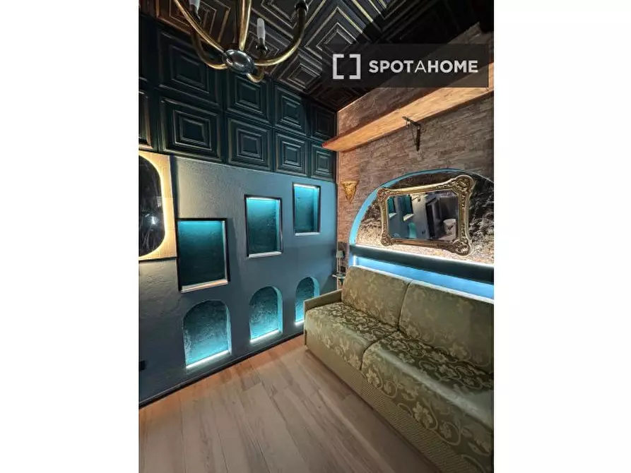 Immagine 3 di Ufficio in affitto  in Via Brombeis a Napoli