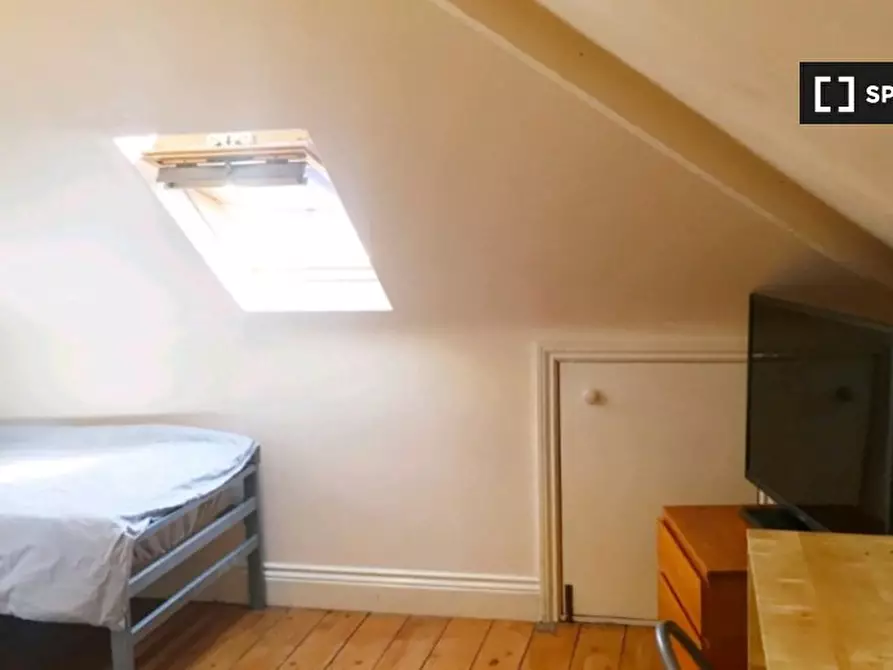 Immagine 17 di Camera condivisa in affitto  in Friary Rd a Ealing