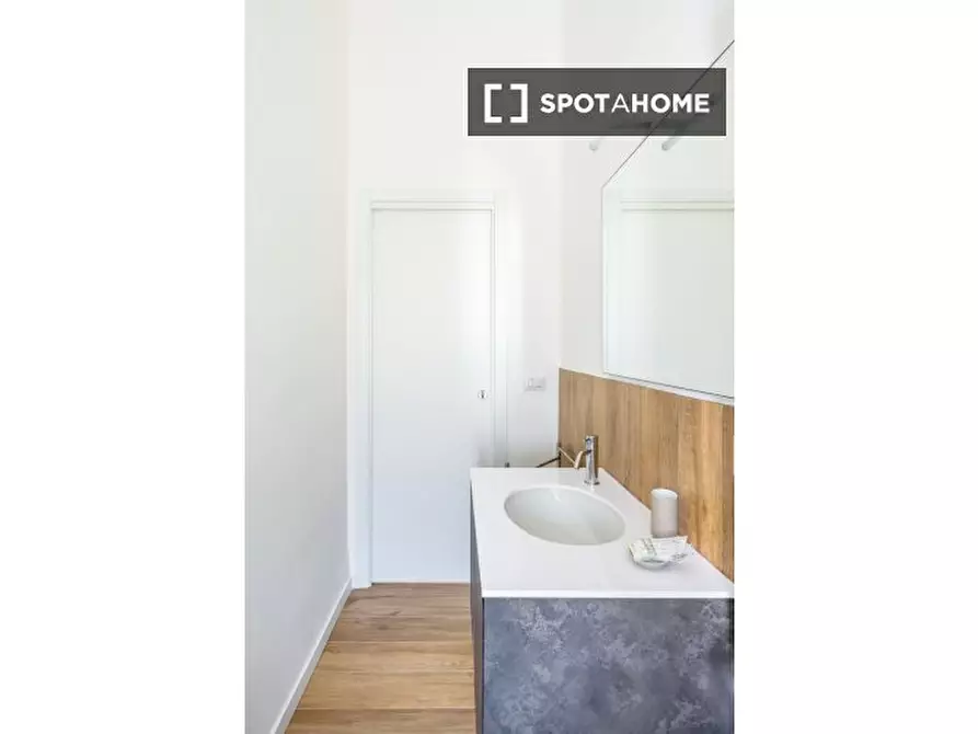 Immagine 10 di Appartamento in affitto  in Salita Sant'Elia a Napoli