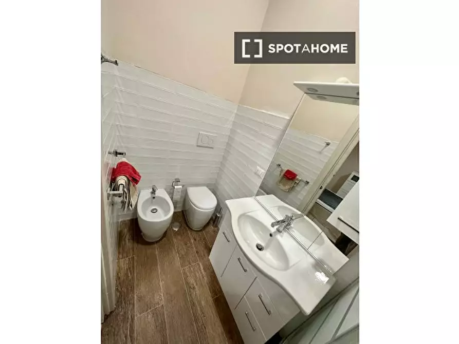 Immagine 19 di Camera condivisa in affitto  in Via Cesare Rasponi a Roma