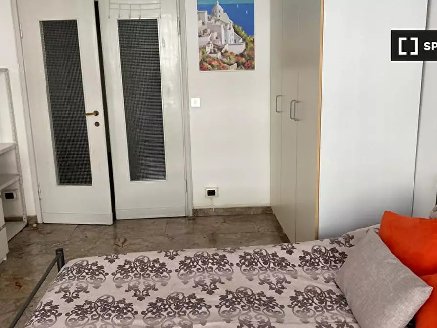 Immagine 3 di Camera condivisa in affitto  in Via Andrea Doria a Milano