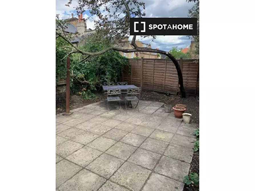Immagine 7 di Appartamento in affitto  in a Avenell Road a Islington
