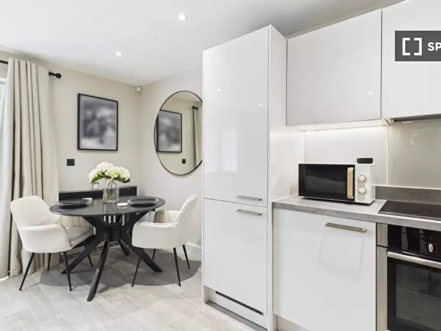 Immagine 2 di Appartamento in affitto  in W Wycombe Rd a High Wycombe