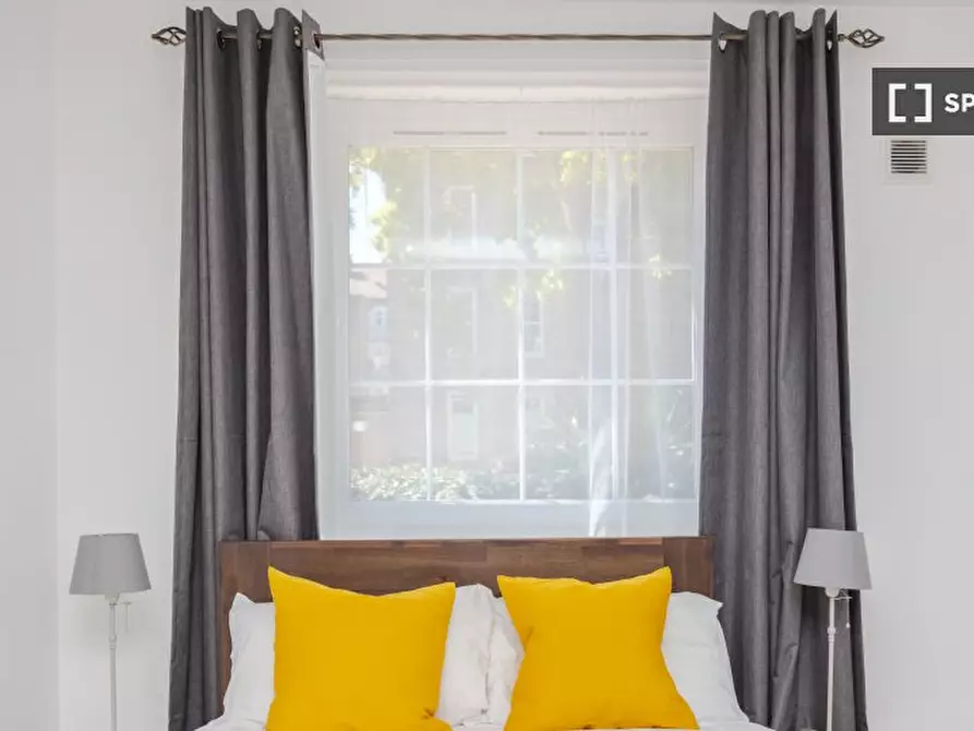 Immagine 17 di Appartamento in affitto  in Long Ln a Camberwell
