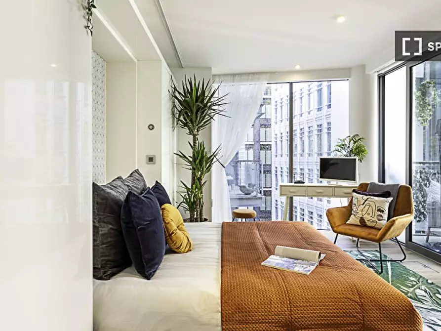 Immagine 8 di Ufficio in affitto  in Central Saint Giles Piazza a Camden Town