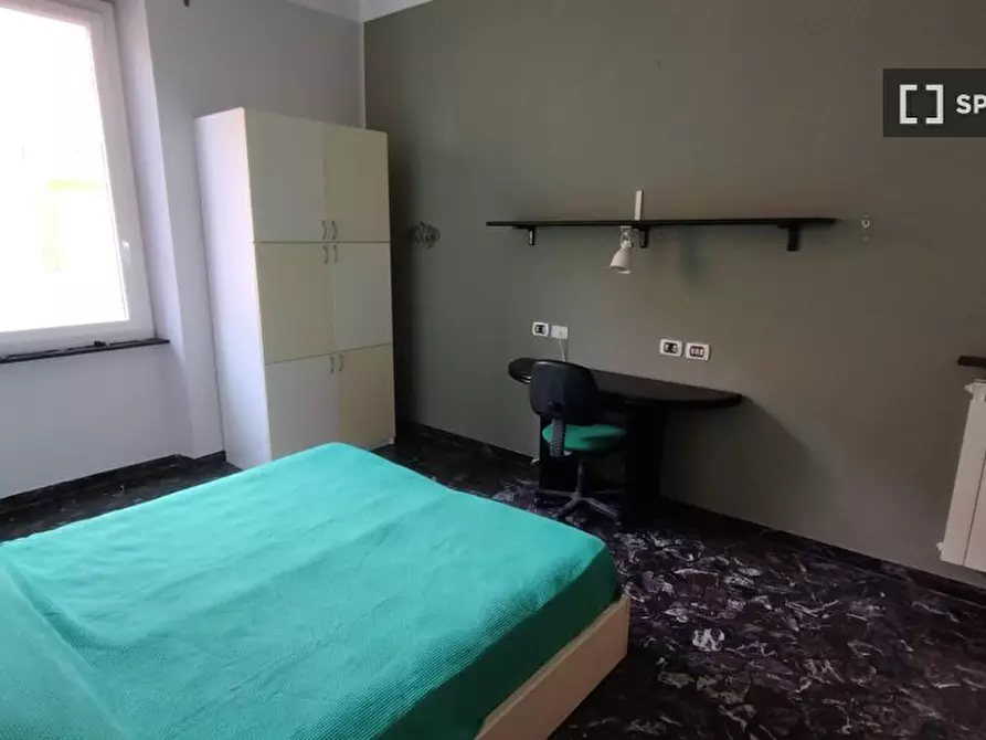Immagine 3 di Camera condivisa in affitto  in Via Francesco Sivori a Genova