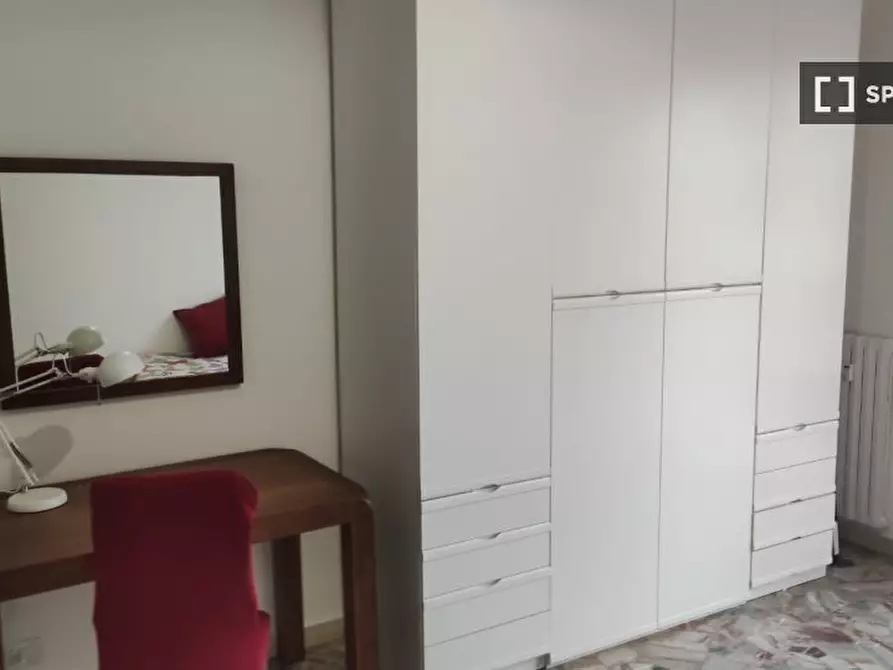 Immagine 2 di Camera condivisa in affitto  in Via Trieste a Segrate