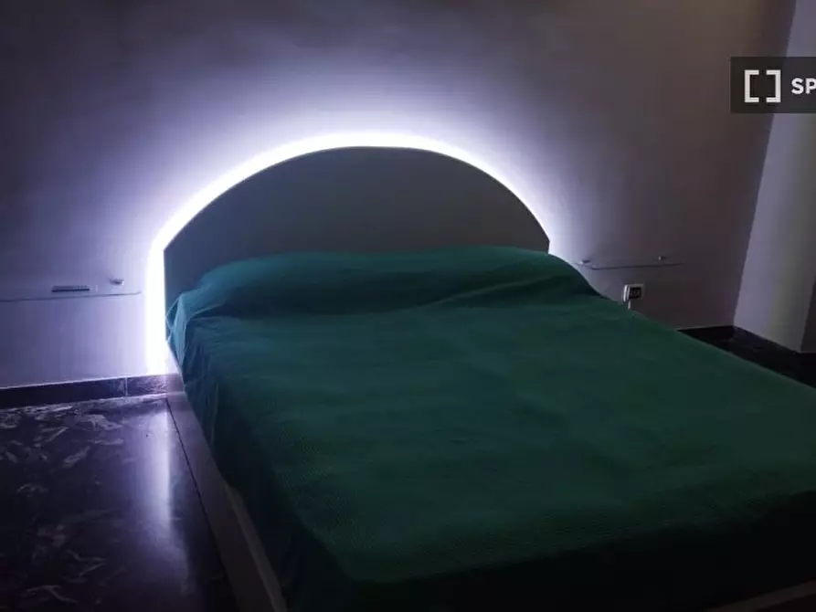 Immagine 2 di Camera condivisa in affitto  in Via Francesco Sivori a Genova