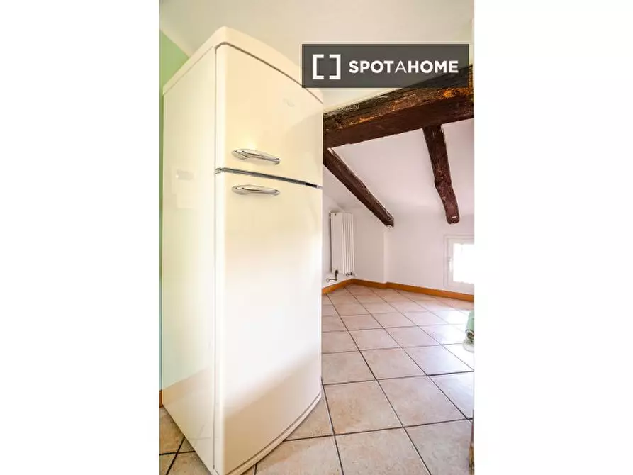 Immagine 11 di Appartamento in affitto  in Via San Vitale a Bologna