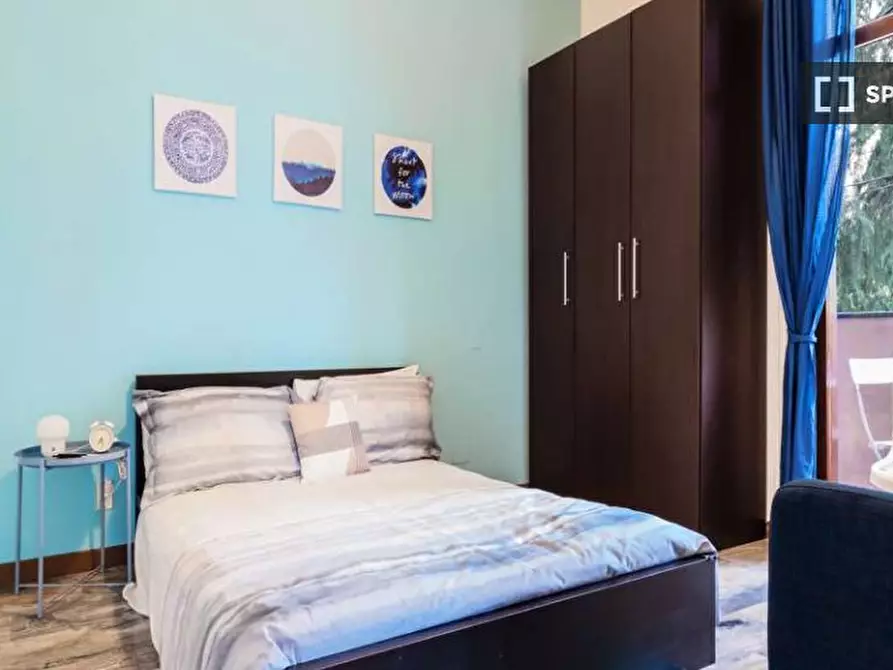 Immagine 1 di Camera condivisa in affitto  in Via Francesco De Sanctis a Milano